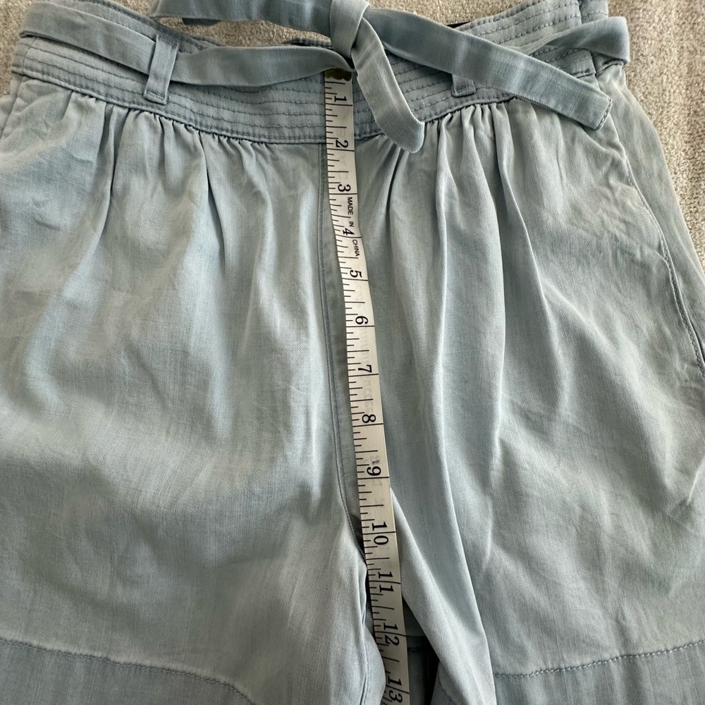 WHBM NWT 5” Short Extra High Rise! Super cute. - Picture 3 of 8